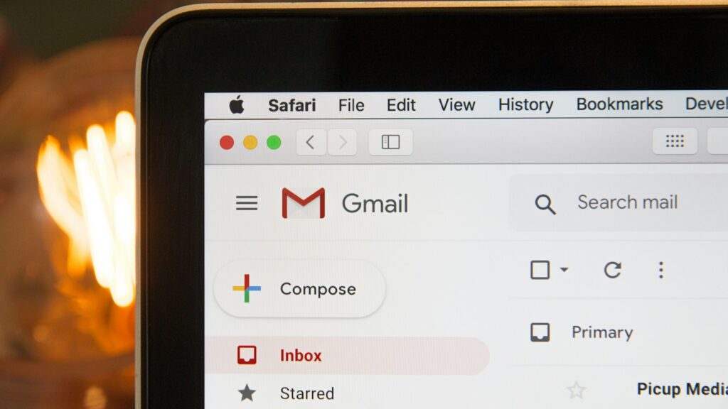 Análisis pericial de un correo falso de un proveedor en Sevilla con cabeceras de email