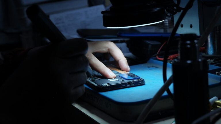 Peritaje de móviles en Sevilla: análisis forense de smartphones