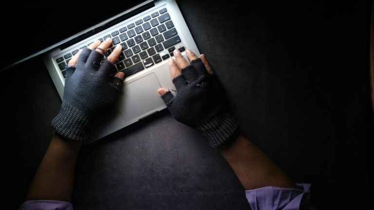 Perito en estafas online y phishing en Sevilla